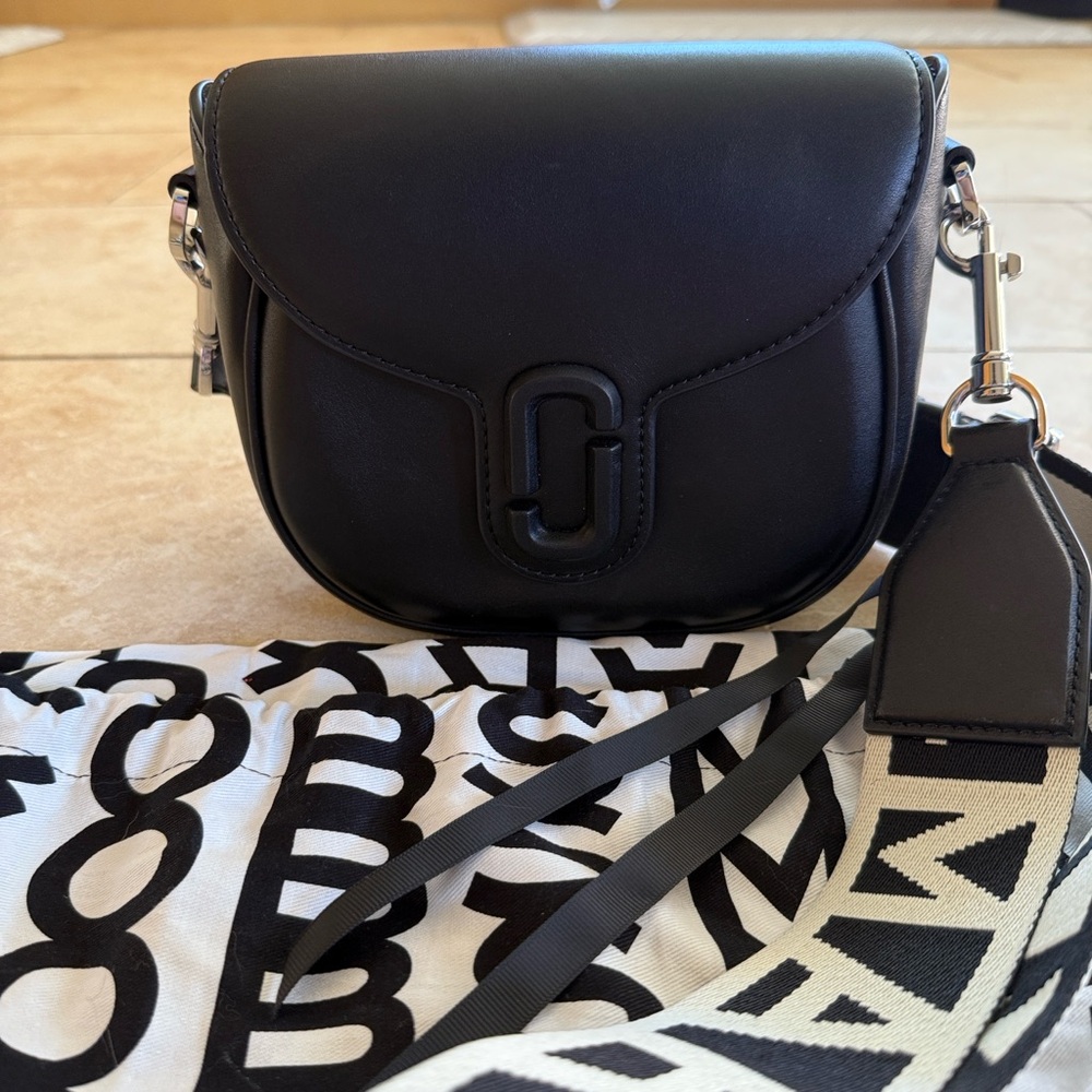 Pre-Owned Marc Jacobs -The J Marc Black Leather Saddle Bag